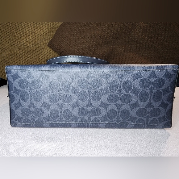 COACH Mollie Tote Bag In Signature Coated Canvas- NWOT - Picture 10 of 16